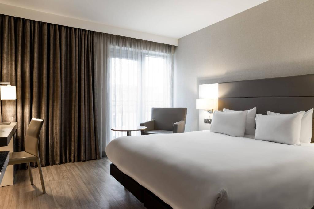 AC Hotel by Marriott Birmingham - 
