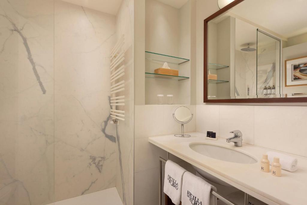 Hotel Ercilla de Bilbao, Autograph Collection - Resim 35