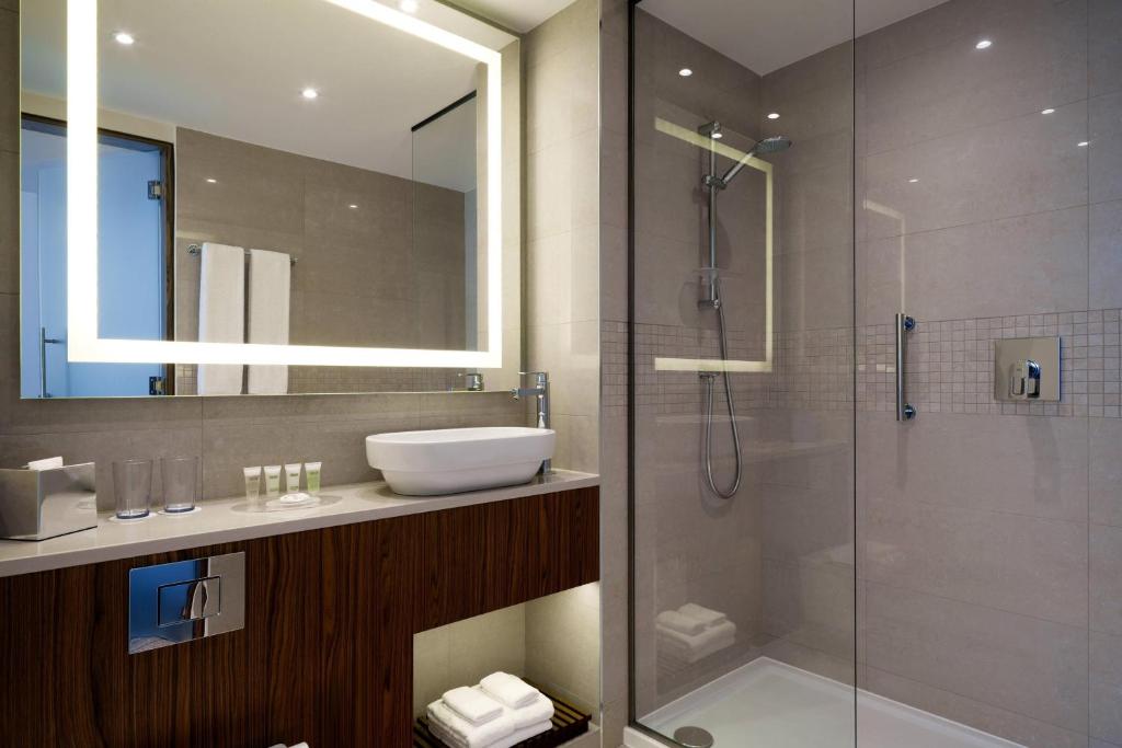 Koupelna v ubytování Courtyard by Marriott Belgrade City Center
