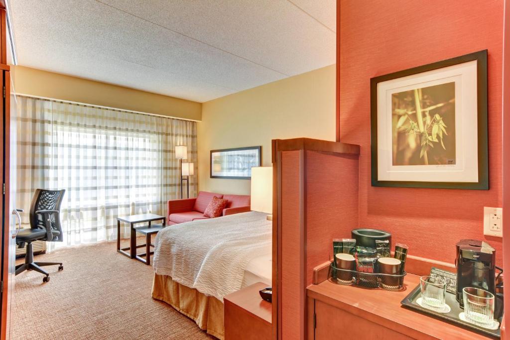 Courtyard by Marriott Bridgeport Clarksburg - Quarto King Com Sofá-Cama