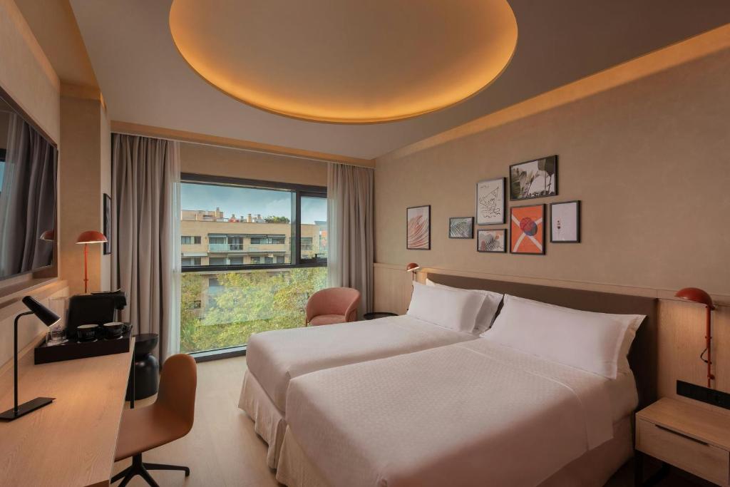 Four Points by Sheraton Barcelona Diagonal - Resim 2