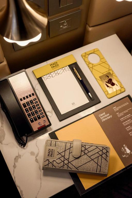 Madi Paidi Bangkok, Autograph Collection - Resim 39