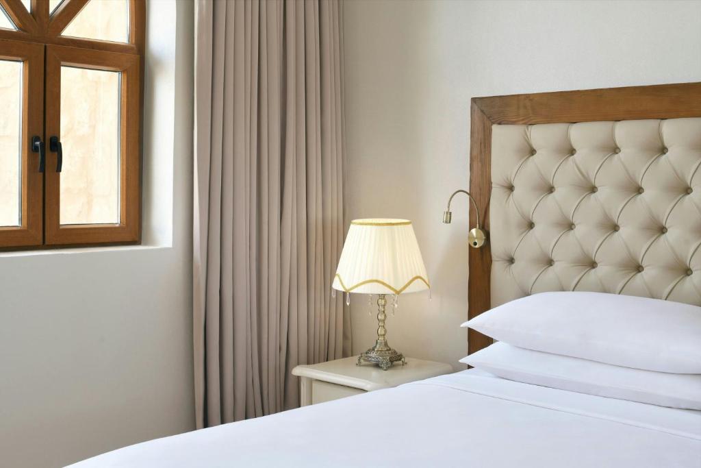 Al Samriya Hotel, Doha, Autograph Collection - Deluxe Room, 1 King, Balcony