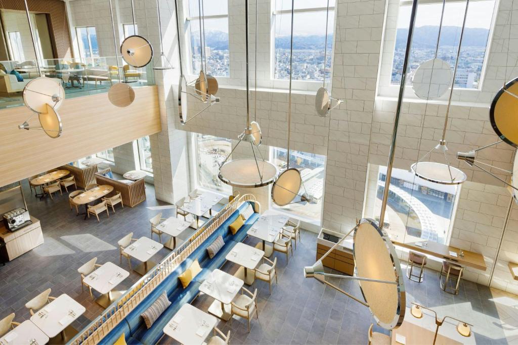 Posezení v ubytování Courtyard by Marriott Fukui