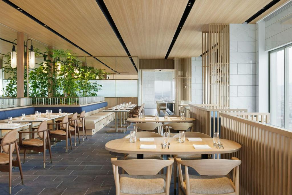 Posezení v ubytování Courtyard by Marriott Fukui