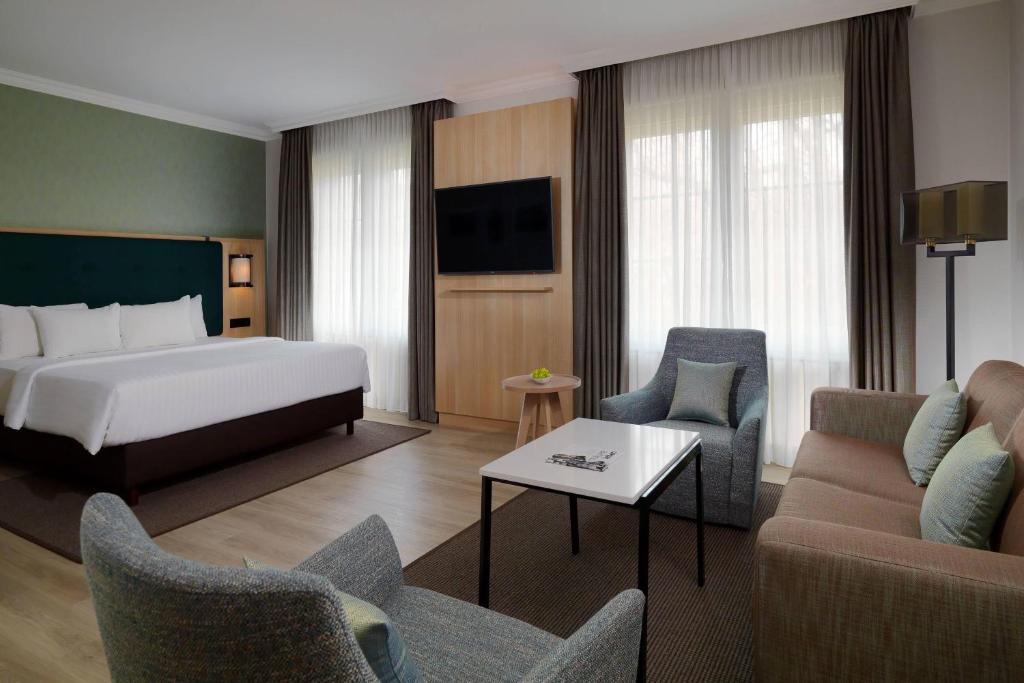 Courtyard by Marriott Hamburg Airport - Resim 23