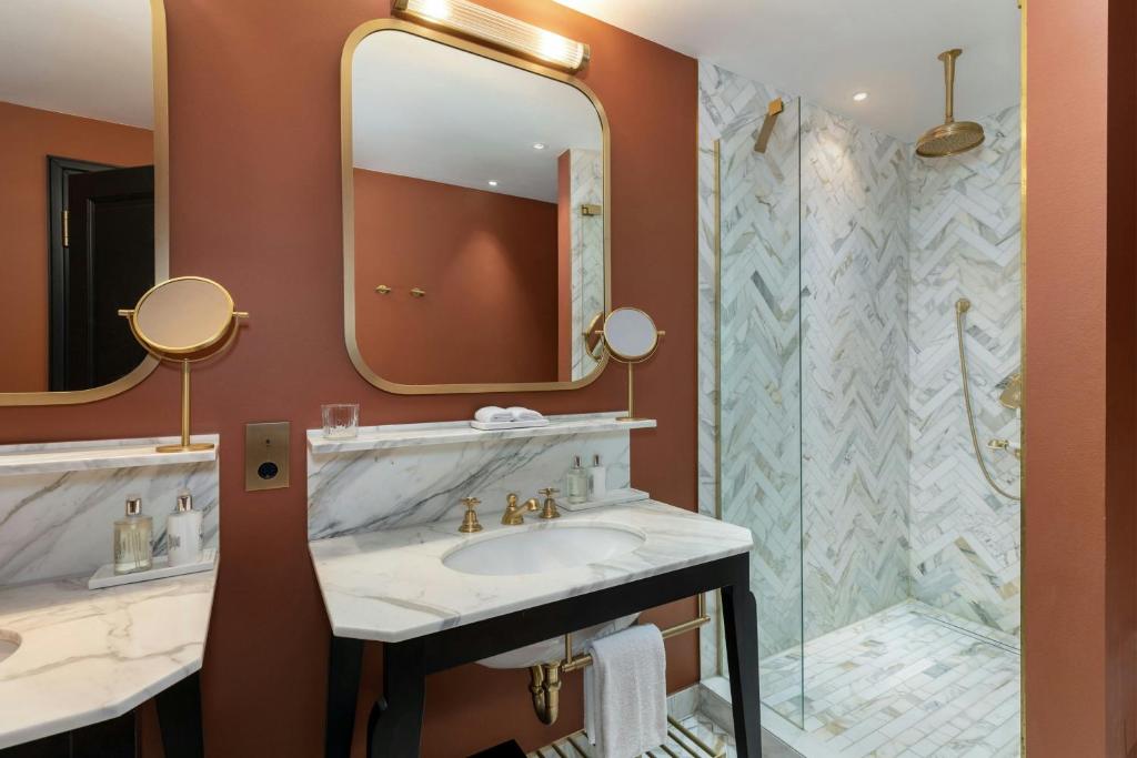 Um banheiro em LUME Boutique Hotel, Autograph Collection