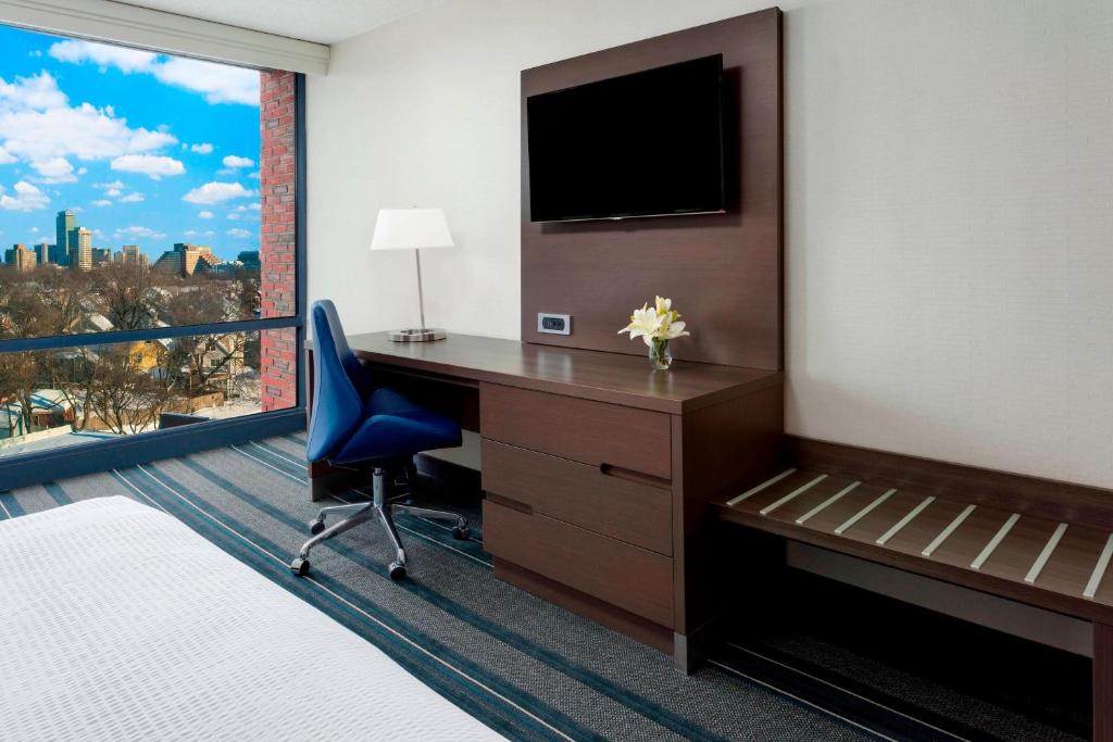 Courtyard by Marriott Boston Cambridge - Camera King Con Vista Fiume