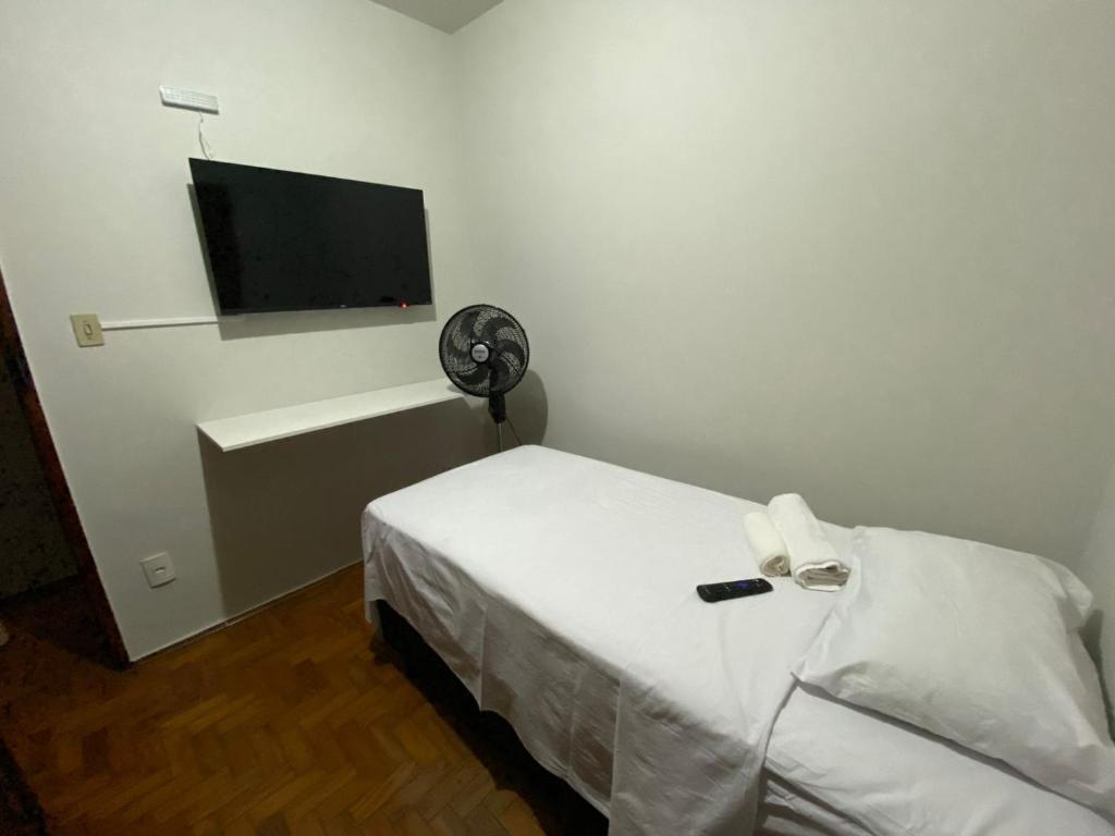 TV a/nebo společenská místnost v ubytování Pousada automática sem recepção 1