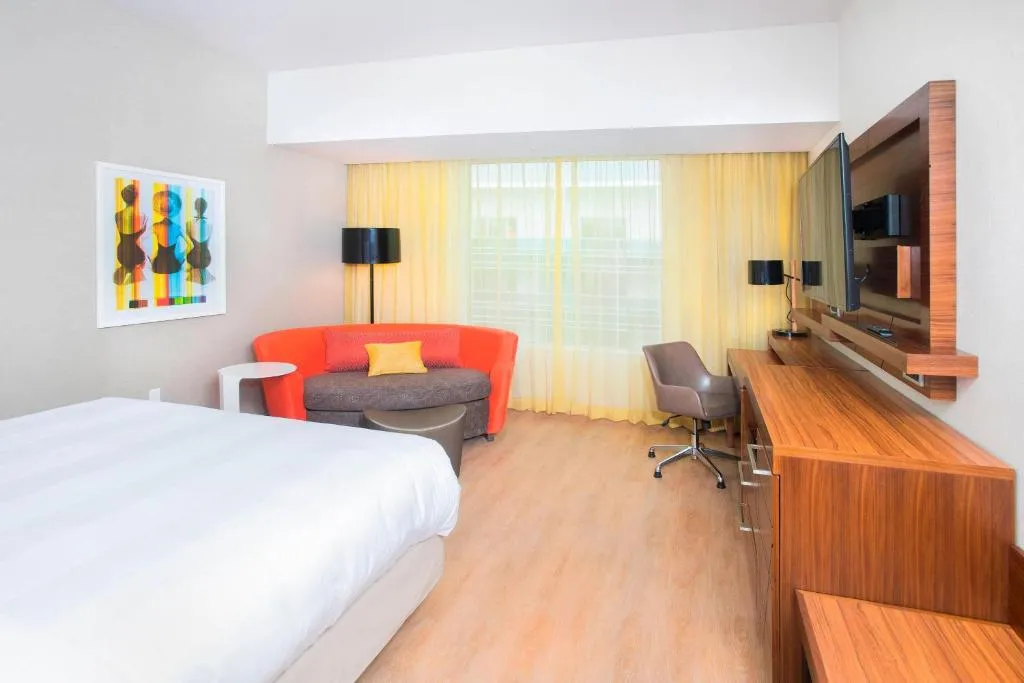 Courtyard by Marriott Santa Monica in Lakewood
