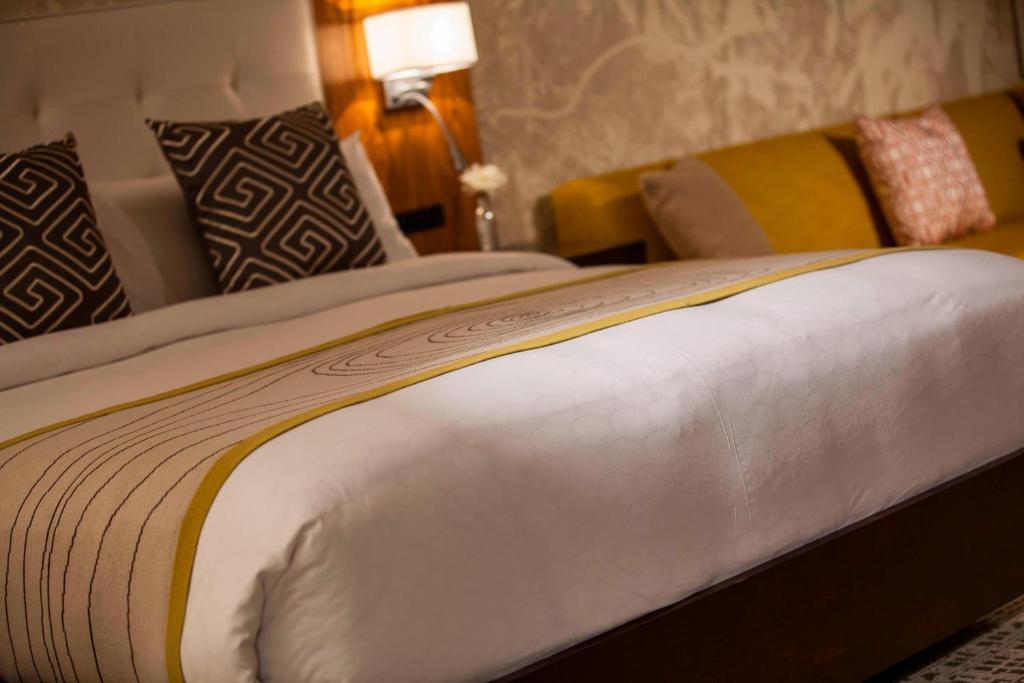 Renaissance Baton Rouge Hotel - 