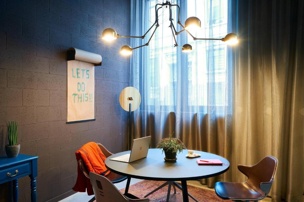 Moxy Brussels City Center - Resim 42
