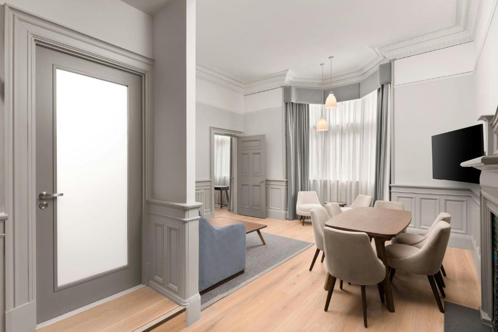 AC Hotel by Marriott Glasgow - Resim 17