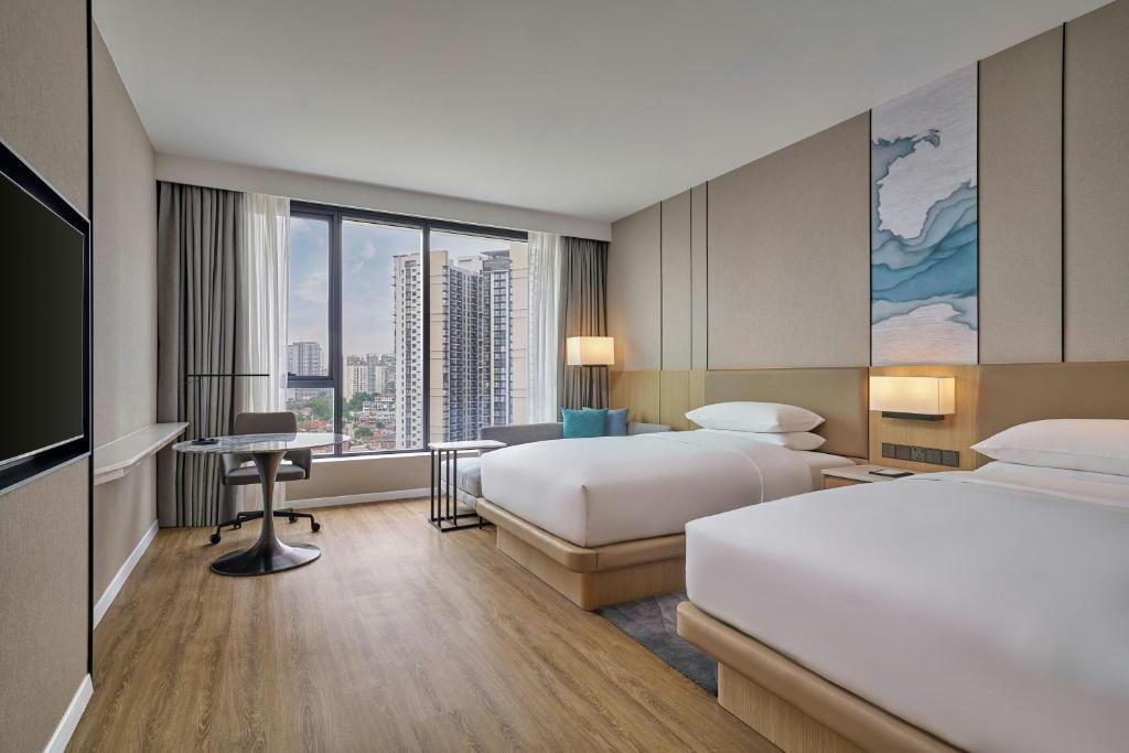 Courtyard by Marriott Kuala Lumpur South: guest room