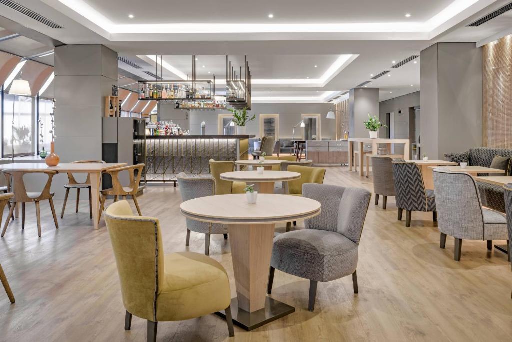 AC Hotel Genova by Marriott - Resim 1