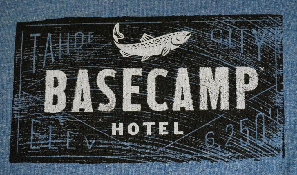 Certifikát, hodnocení, plakát nebo jiný dokument vystavený v ubytování Basecamp Tahoe City