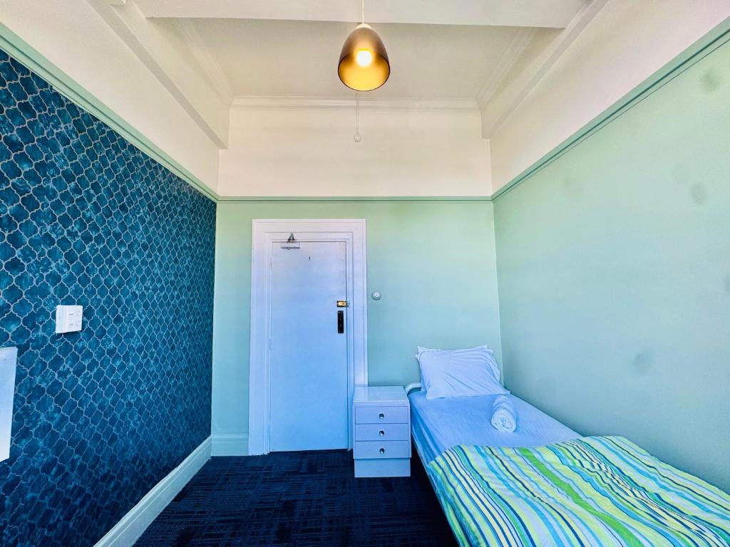 Crashpalace Napier - Resim 25