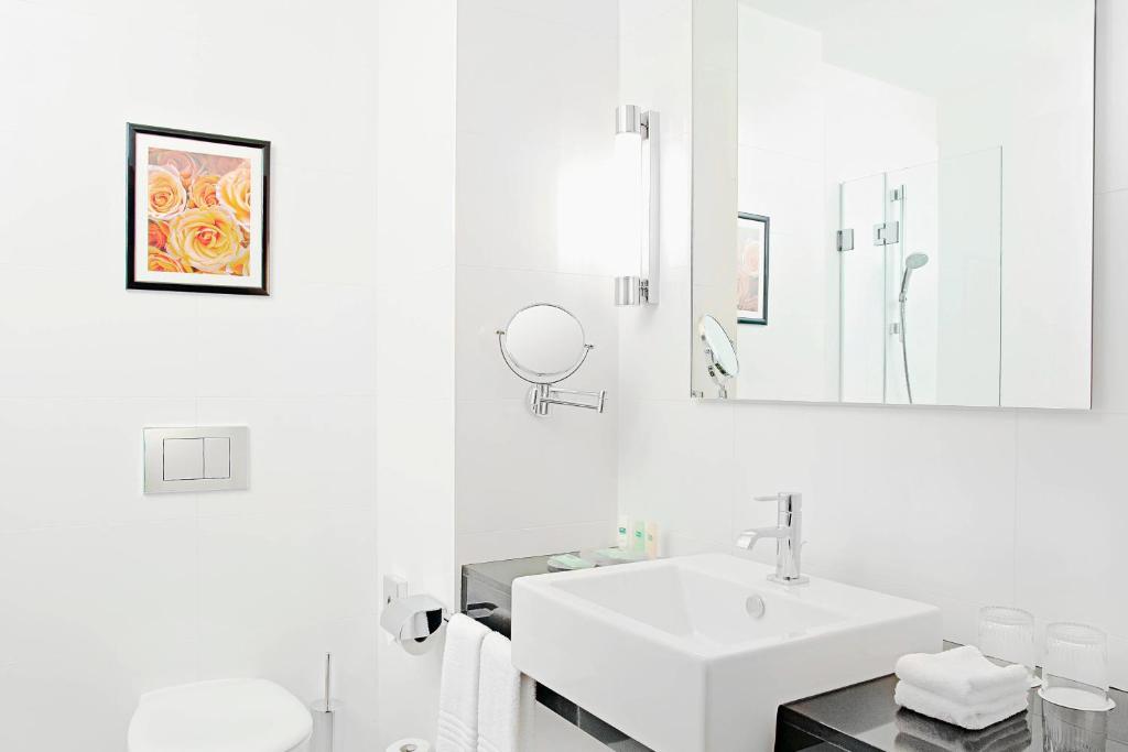 Courtyard by Marriott Budapest City Center - Resim 28