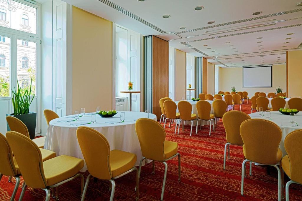 Courtyard by Marriott Budapest City Center - Resim 7