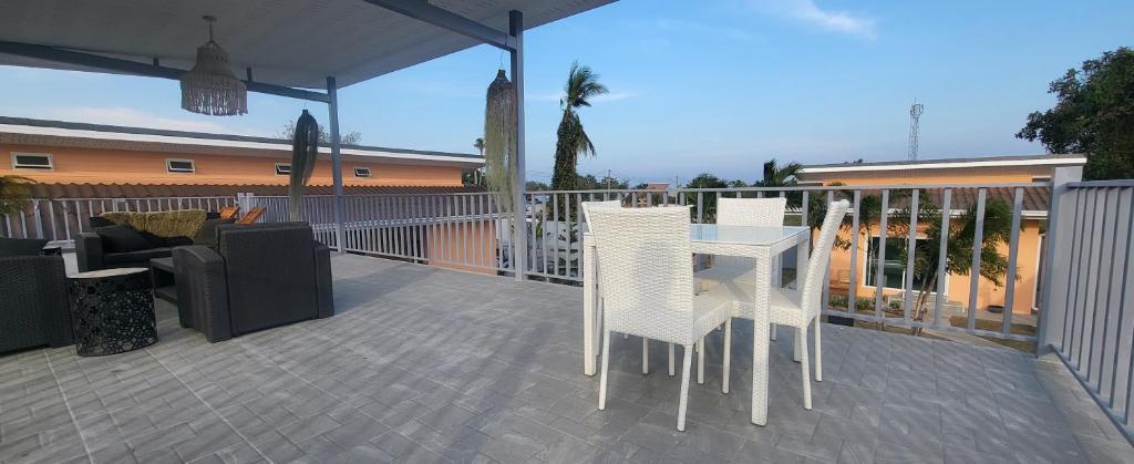Balkón nebo terasa v ubytování Sunset Homestay
