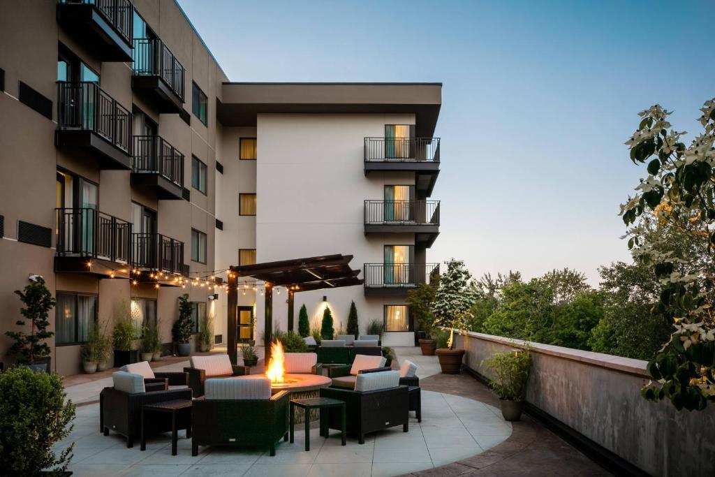 Balkón nebo terasa v ubytování Courtyard by Marriott Corvallis