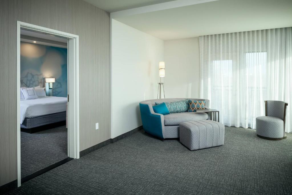Postel nebo postele na pokoji v ubytování Courtyard by Marriott Corvallis