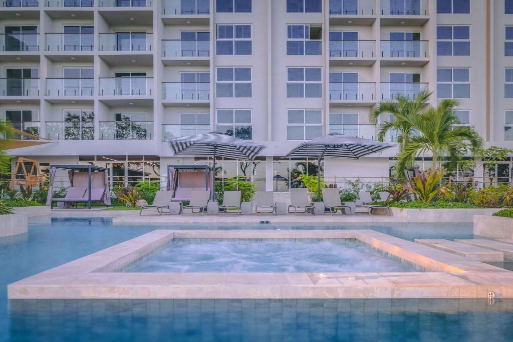 Bazén v ubytování Radisson Riviera Panama nebo v jeho okolí
