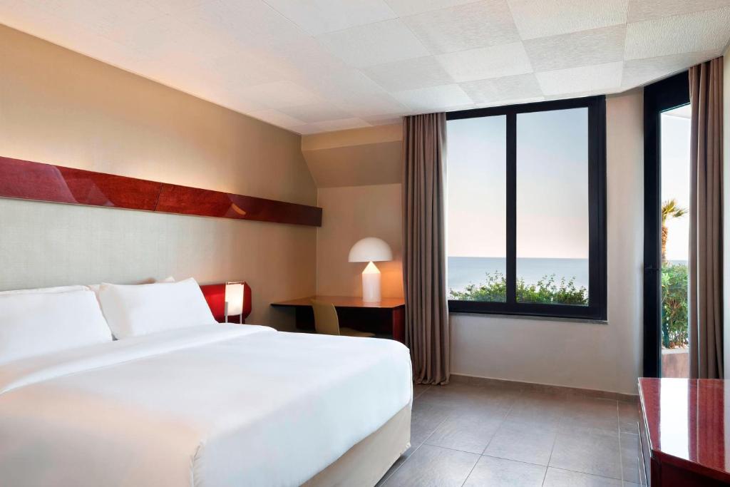 Four Points by Sheraton Catania Hotel - Resim 25