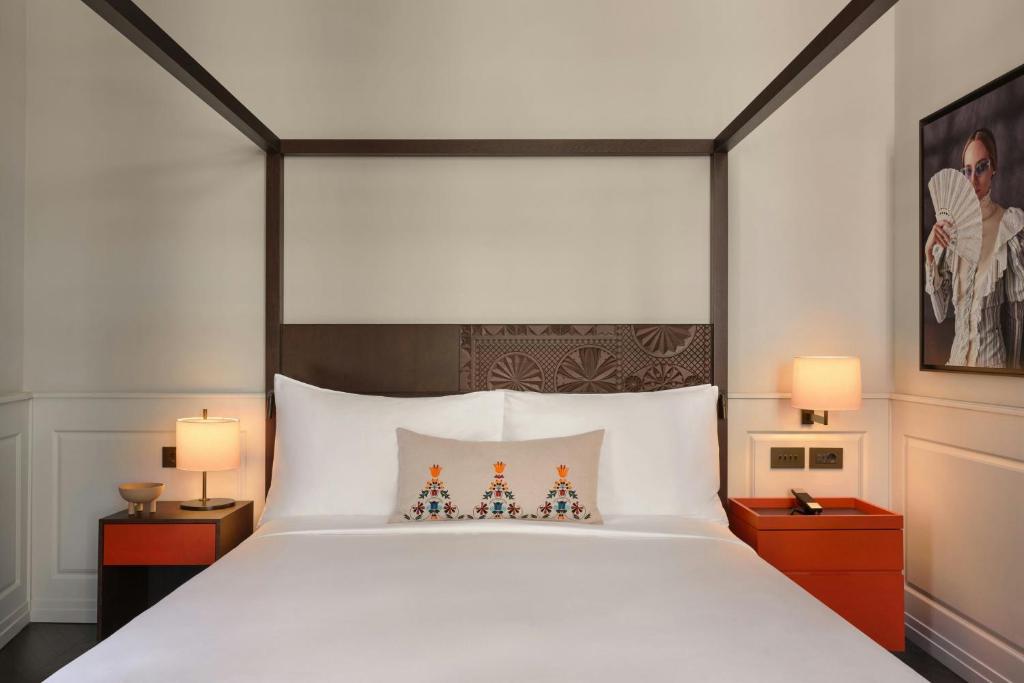 Dorothea Hotel, Budapest, Autograph Collection - Resim 35