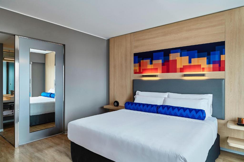 Letto o letti in una camera di Aloft Lima Miraflores