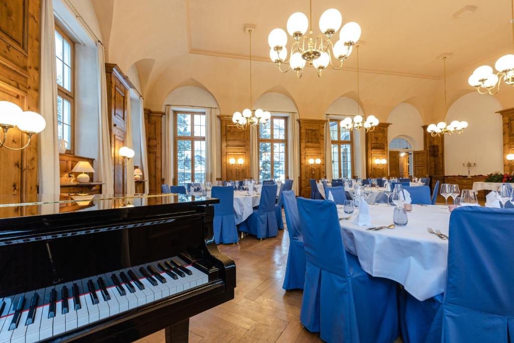 Restaurace v ubytování Hotel Piz Mitgel
