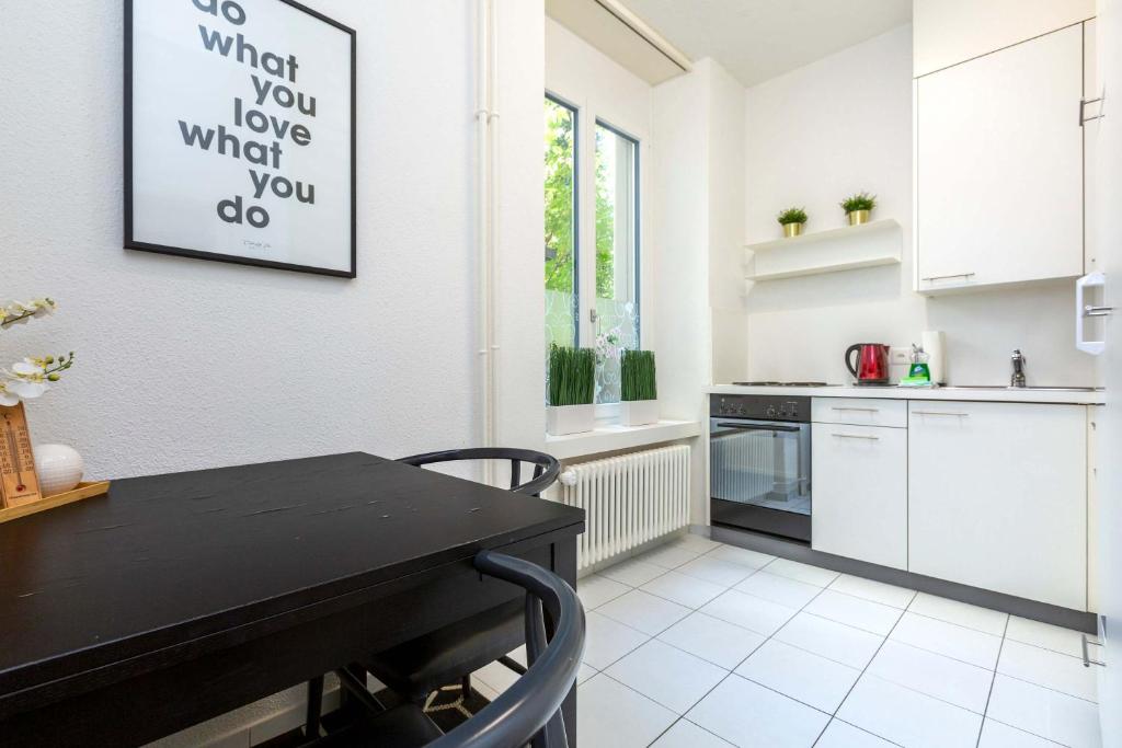 KAYA Zurich Apartment GOLD - Downtown Deluxe Sudio Apt - Resim 7