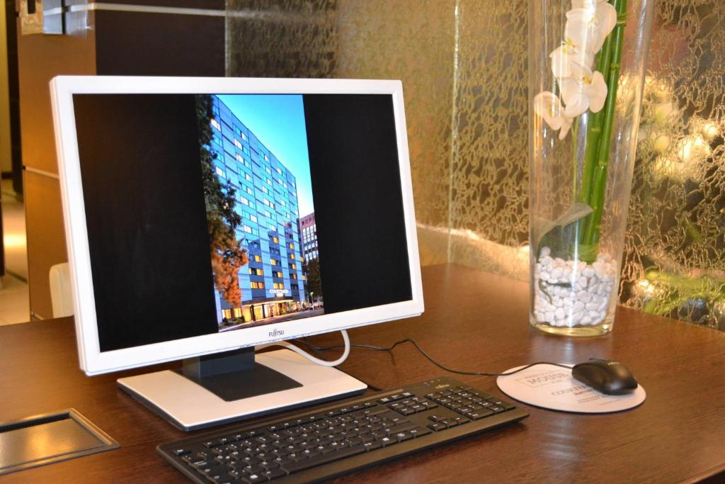 Courtyard by Marriott Düsseldorf Seestern - Resim 28