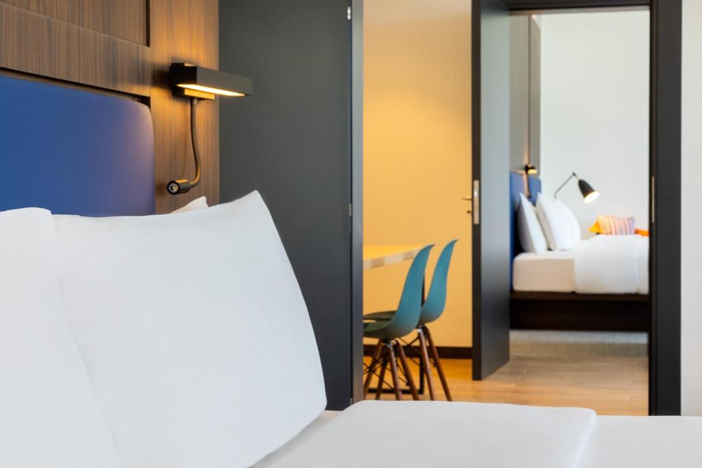 Aloft Dubai Airport - Resim 27