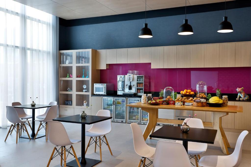 Aloft Dubai Airport - Resim 31