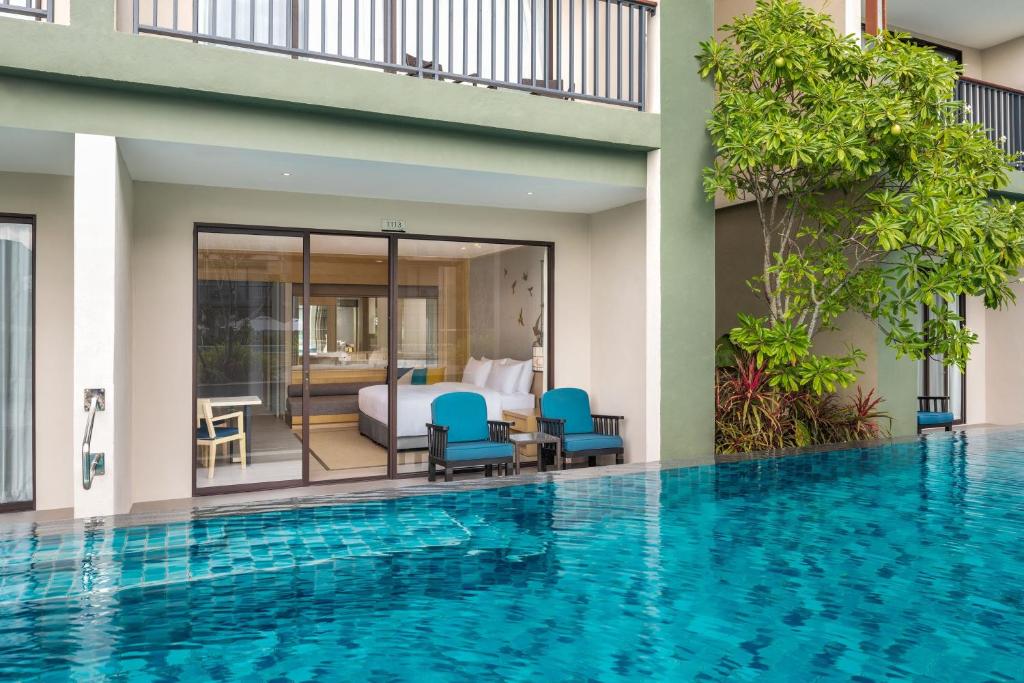 Bazén v ubytování Le Meridien Khao Lak Resort & Spa nebo v jeho okolí