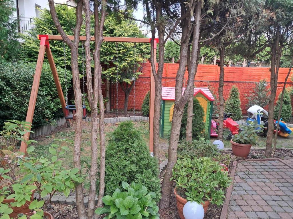 Noclegi Julia pokoje 1-3 parter Chodkiewicza 161 Kielce - 1