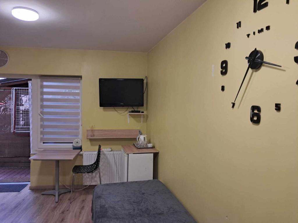 Noclegi Julia pokoje 1-3 parter Chodkiewicza 161 Kielce - 3