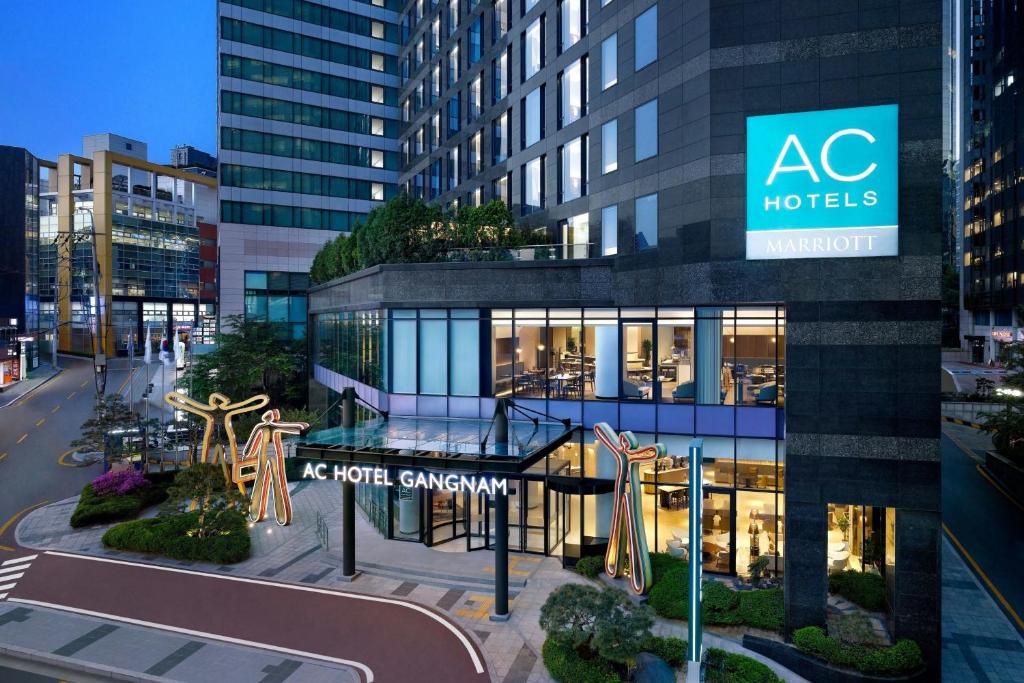 O edifício em que o hotel se localiza