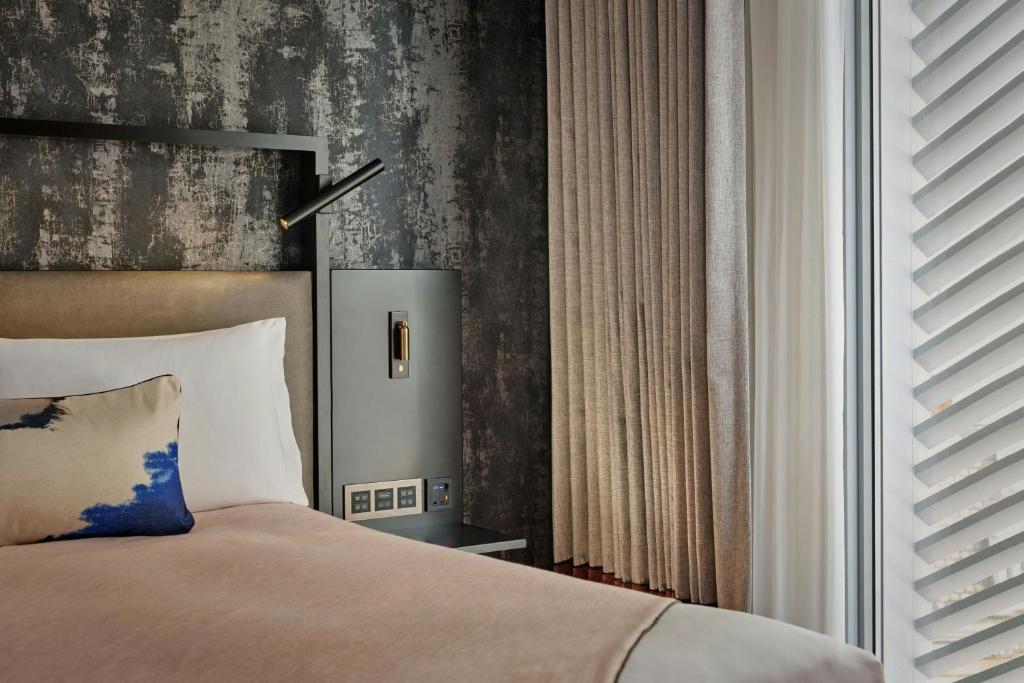 Montcalm East, Autograph Collectionにあるベッド