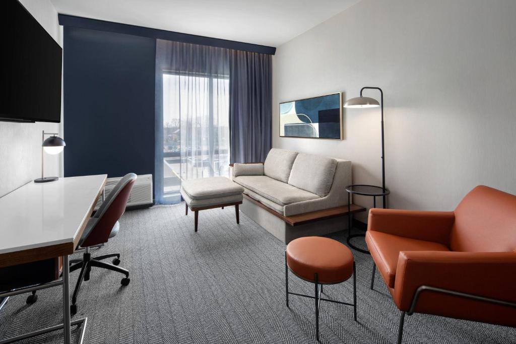 Courtyard by Marriott Lansing Downtown - Suite 1 Chambre Lit King-Size Avec Canapé-Lit