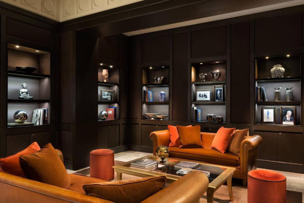 Sina Villa Medici, Autograph Collection - Resim 21