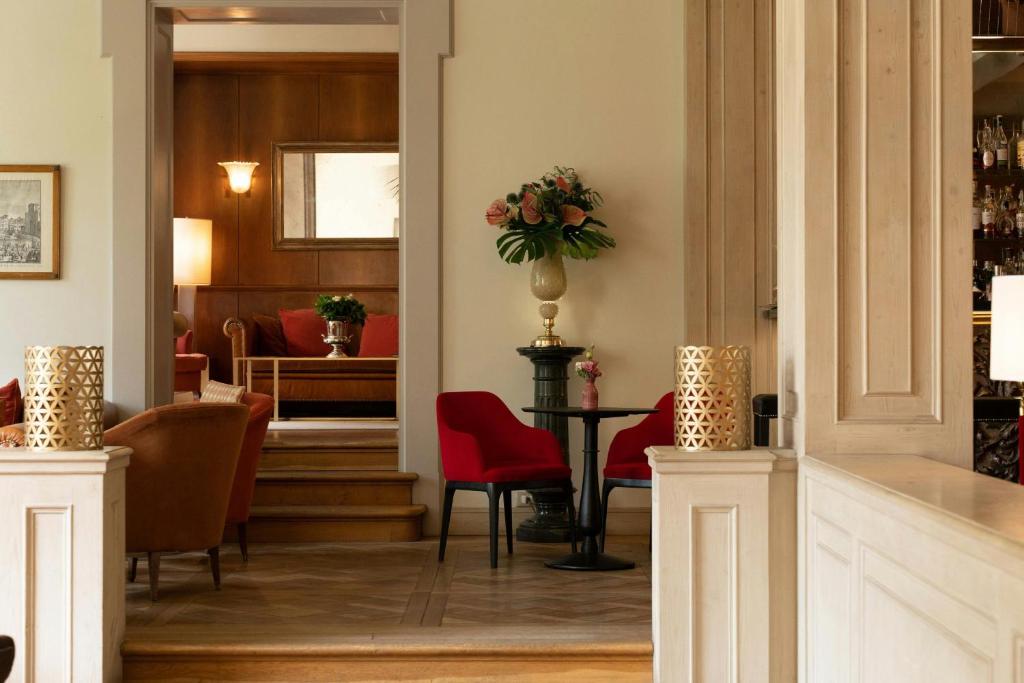 Sina Villa Medici, Autograph Collection - Resim 29