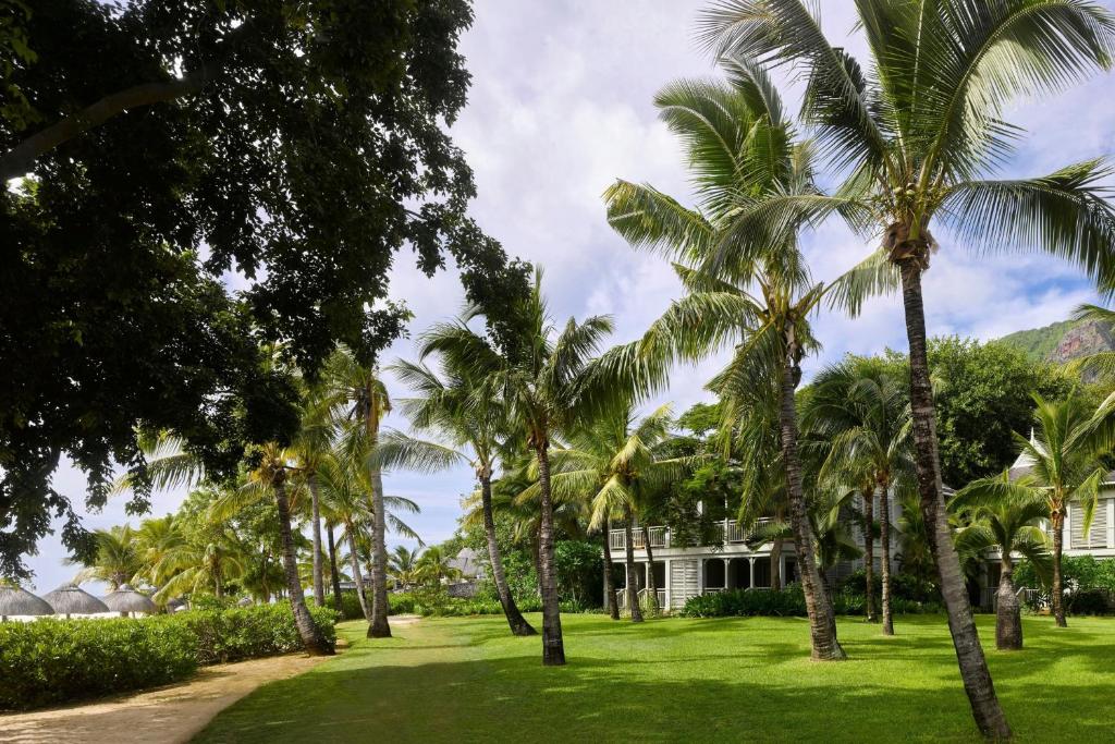 Zahrada ubytování The St. Regis Le Morne Resort, Mauritius
