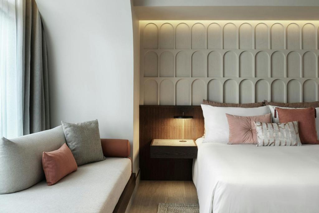 MonAsty, Thessaloniki, Autograph Collection - 5