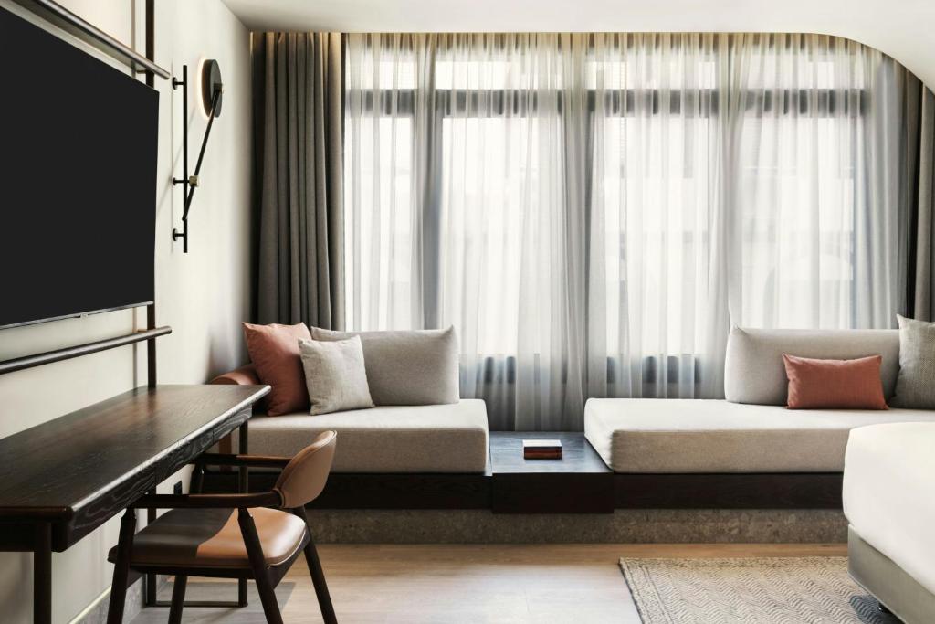 MonAsty, Thessaloniki, Autograph Collection - 6