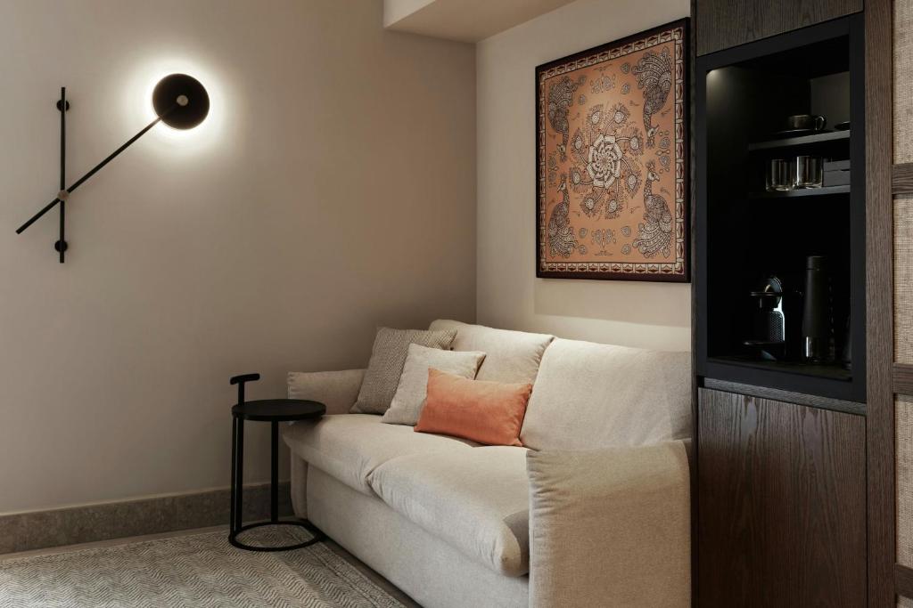 MonAsty, Thessaloniki, Autograph Collection - 7