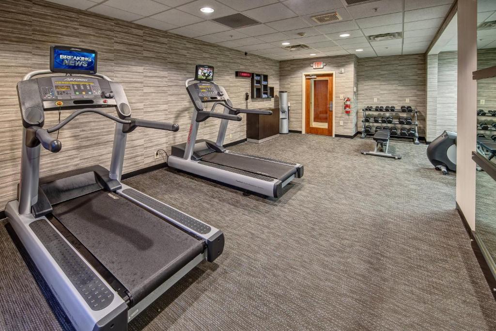 Fitness centrum a/nebo fitness zařízení v ubytování Courtyard Lima