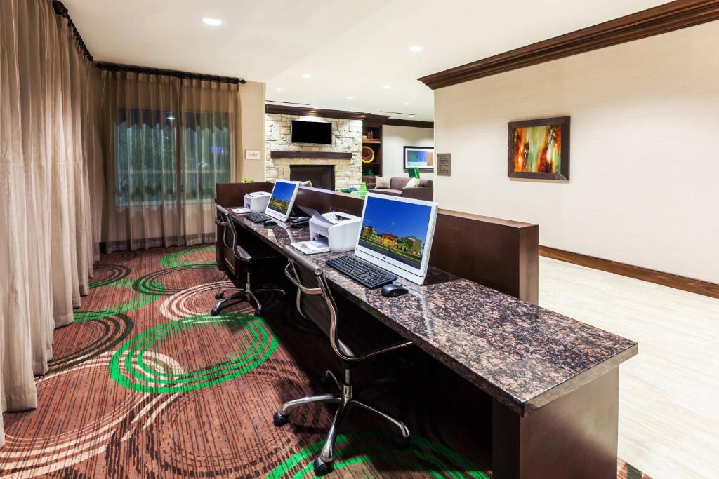 TV a/nebo společenská místnost v ubytování Courtyard by Marriott Abilene Northeast