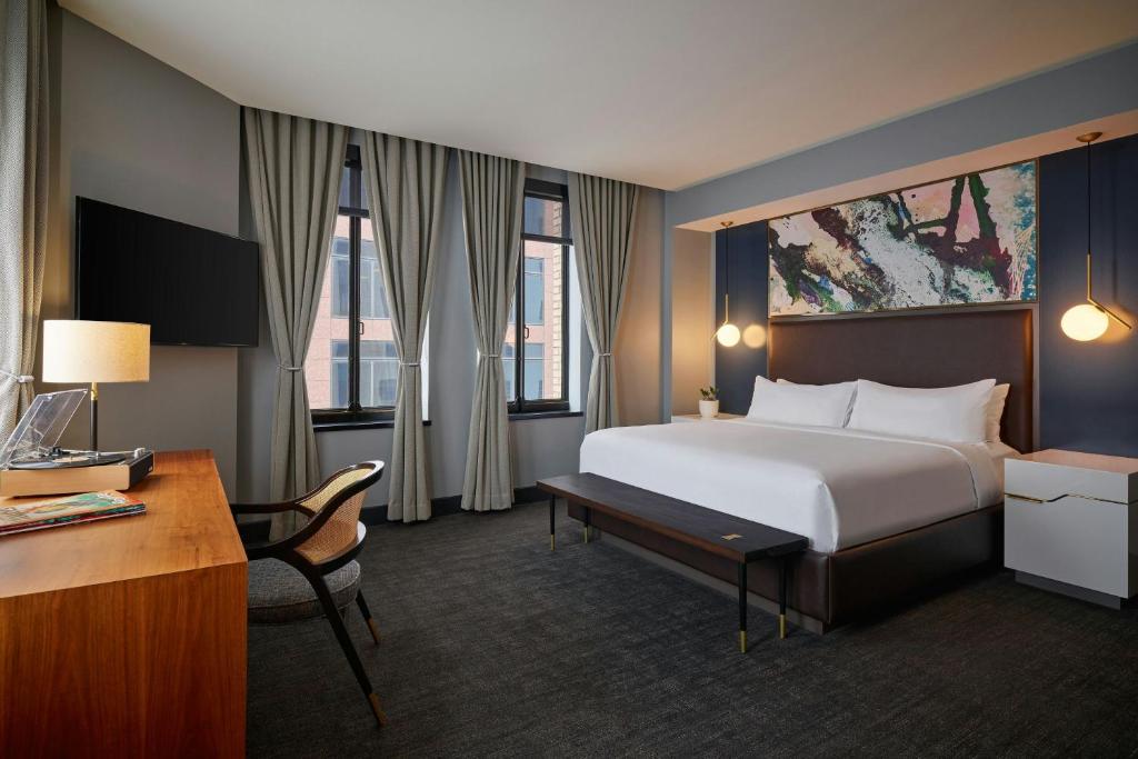 Renaissance Saint Elm Dallas Downtown Hotel - 